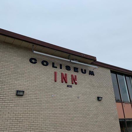 Coliseum Inn & Suites - Garden City Long Island East Meadow Eksteriør billede